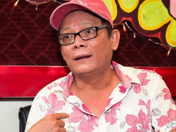 Nghệ sĩ Tấn Hoàng bị ngất xỉu trên máy bay-3