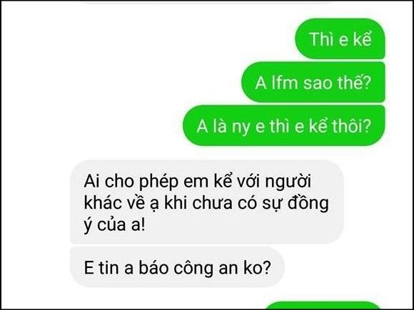 Nam thanh niên đi SH quỳ gối giữa đường suốt 3 tiếng chỉ để xin bạn gái tha lỗi-3