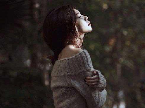 Bao nuôi bạn trai kém 5 tuổi, cô gái nhận kết thảm khi người yêu cũ của anh xuất hiện-1