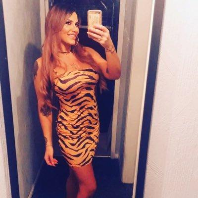 Thảm họa mua hàng online: crop top da báo cut-out sexy trên người mẫu thành trang phục lộ thiên hết vòng 1-5