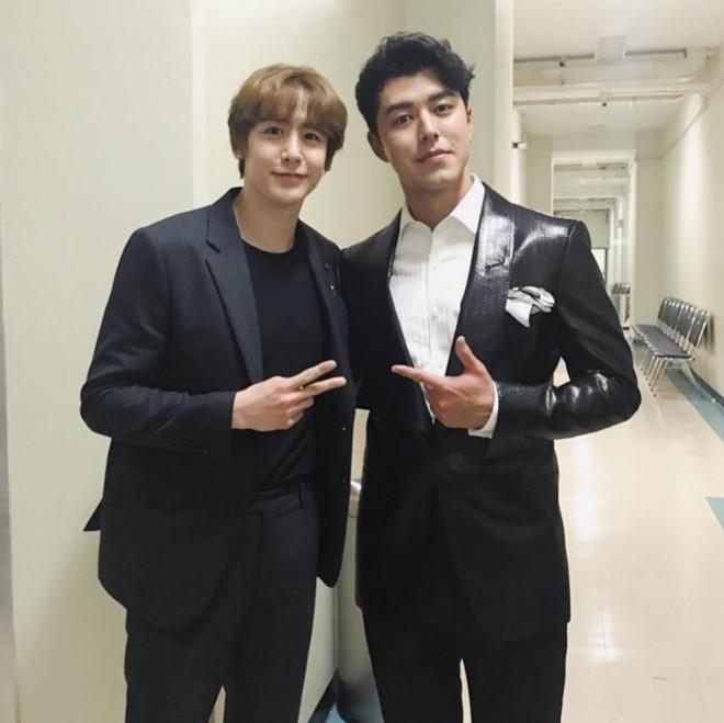 Nam chính Friendzone bị chị Google lừa khi đăng status chào fan Việt-4