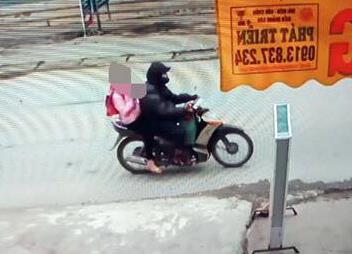 Đề nghị bắt giam gã bán thịt dâm ô bé gái 9 tuổi-1