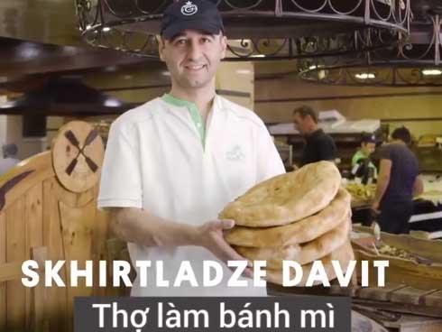 Đặc sản bánh mì có cách làm không dành cho người yếu tim