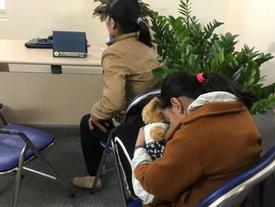 Bé gái 9 tuổi run rẩy kể lại giây phút bị 'yêu râu xanh' xâm hại trong vườn chuối Bé gái 9 tuổi run rẩy kể lại giây phút bị 'yêu râu xanh' xâm hại trong vườn chuối
