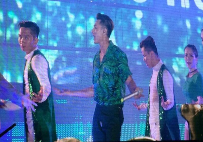 Sự cố toạc quần trớ trêu trước khán giả: Nhọ nhất là Trấn Thành, dính những 2 lần!-6