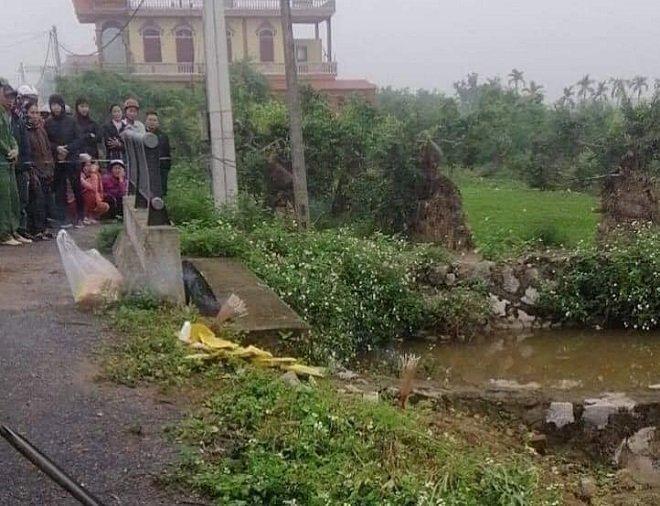 Vụ nữ sinh lớp 10 tử vong dưới kênh: Xe đạp điện của nạn nhân mất tích bí ẩn-1