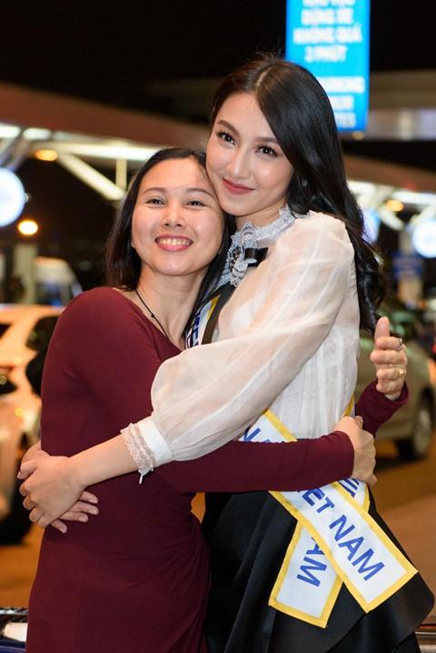 Là top 5 HHVN, tôi vẫn ở trọ 6 triệu/tháng và đi xe ôm, đâu có sao-2