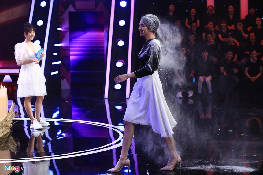 Là top 5 HHVN, tôi vẫn ở trọ 6 triệu/tháng và đi xe ôm, đâu có sao-4