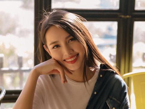 'Là top 5 HHVN, tôi vẫn ở trọ 6 triệu/tháng và đi xe ôm, đâu có sao'