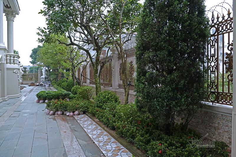 Choáng ngợp lâu đài gần 50 tỷ, xây suốt 9 năm của tỷ phú Nam Định-12