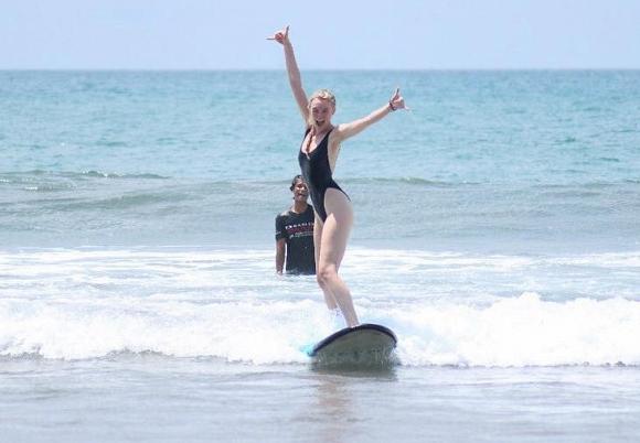 Chuyện thật như đùa: Chàng trai nhan sắc tầm thường cưới được vợ Tây xinh như thiên thần-5