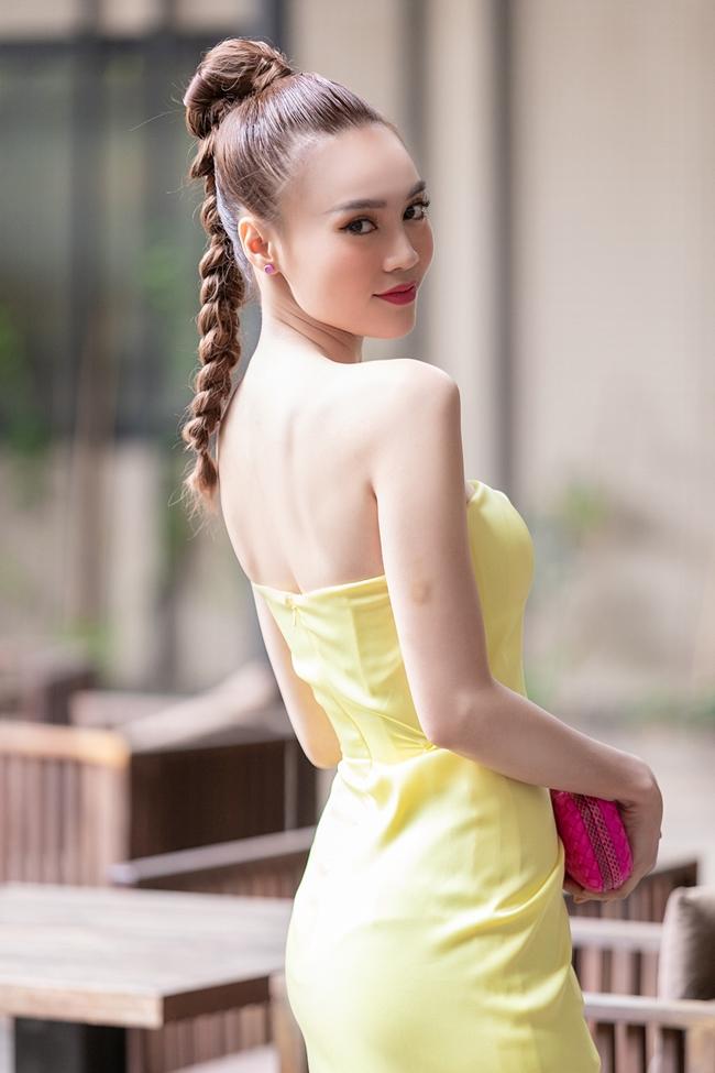 Ninh Dương Lan Ngọc bất ngờ bị Trấn Thành phanh phui: Cô ấy rất thoải mái thay đồ trước mặt đàn ông-5