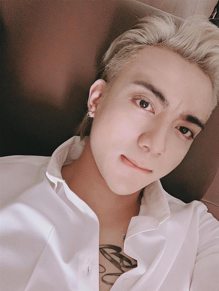 Du hí trời tây cùng người tình Kim Lý, bảo sao Hồ Ngọc Hà cười tít mắt không thấy mặt trời-7