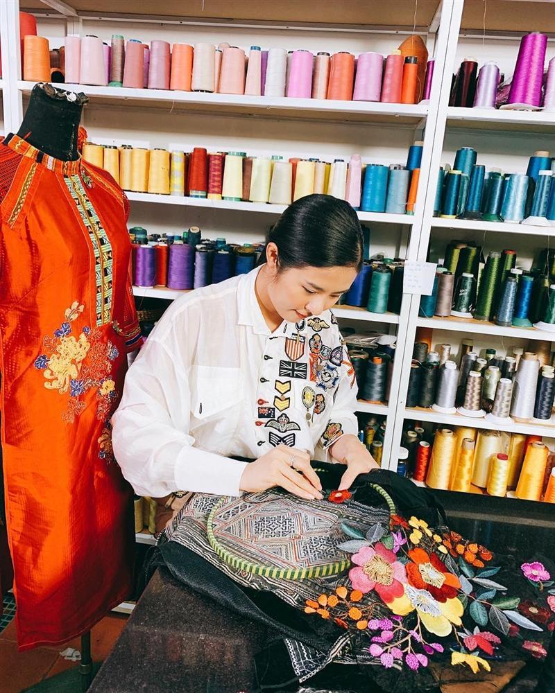 Du hí trời tây cùng người tình Kim Lý, bảo sao Hồ Ngọc Hà cười tít mắt không thấy mặt trời-11