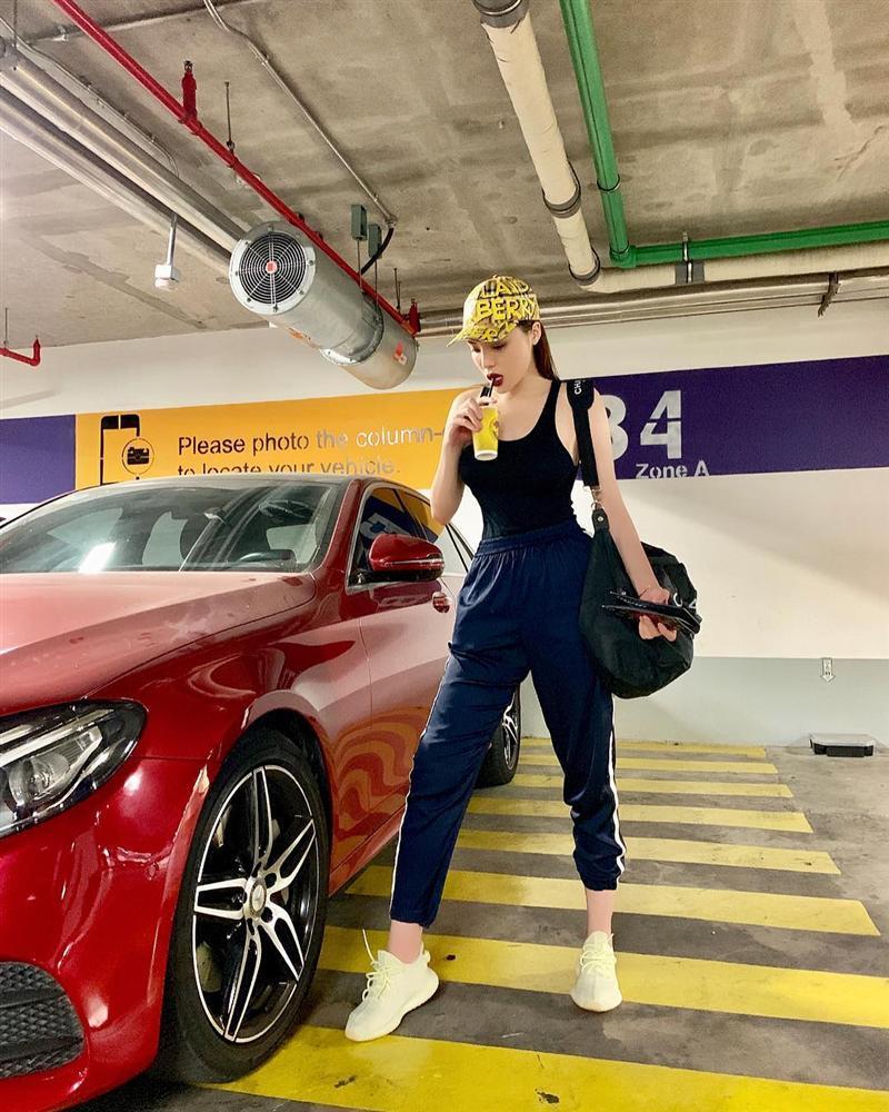 Du hí trời tây cùng người tình Kim Lý, bảo sao Hồ Ngọc Hà cười tít mắt không thấy mặt trời-9