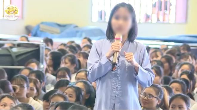 Clip cô Yến rao giảng Tình yêu đồng tính là quả báo kiếp trước, phải nắm tay người khác giới mới chữa khỏi-1