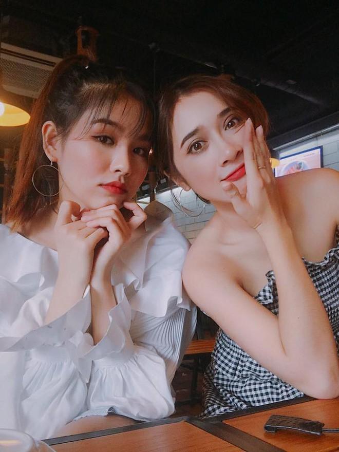 Có em rể ngoại hình cực phẩm, Nhã Phương còn gây chú ý khi em dâu út cũng xinh hết phần thiên hạ-3