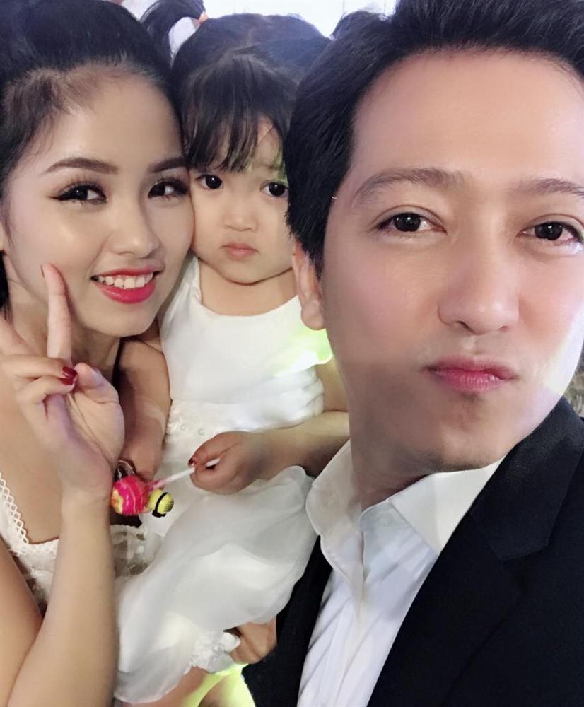 Có em rể ngoại hình cực phẩm, Nhã Phương còn gây chú ý khi em dâu út cũng xinh hết phần thiên hạ-5