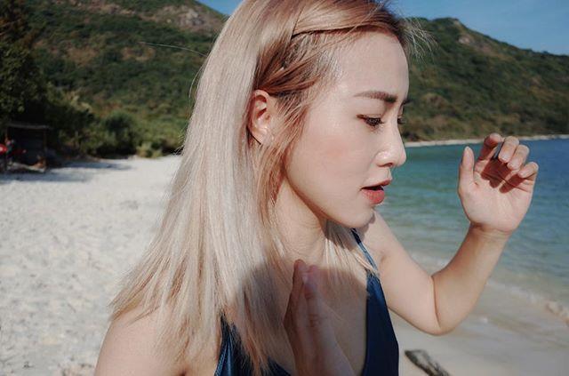 Hương Tràm và loạt sao Việt lột xác với màu tóc xám khói-5