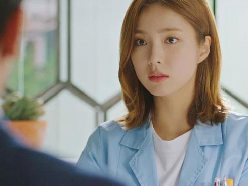 Chồng đưa 14 triệu/tháng chi tiêu, vợ vẫn lên mạng chê chồng 'không chịu cày cuốc'