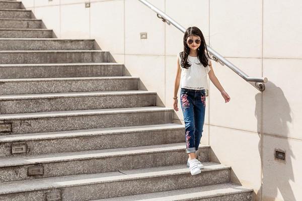 Không chỉ xinh xắn, con gái 11 tuổi của Trương Ngọc Ánh còn gây bất ngờ với khả năng nói tiếng Anh như gió-4