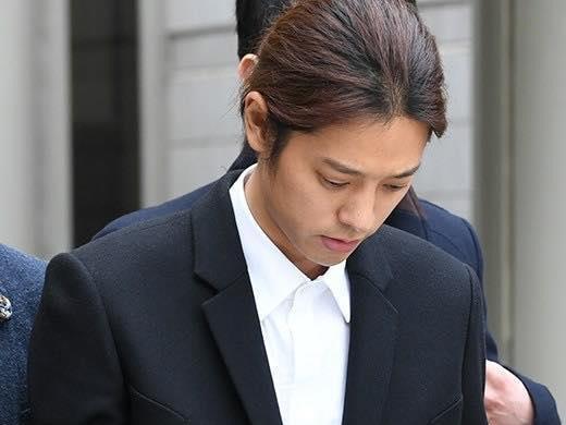 Jung Joon Young bị bắt giam vì quay lén và phát tán video sex