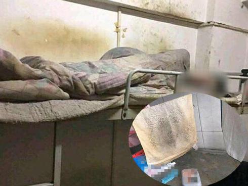 Ba gái xinh bị bóc phốt ở bẩn kinh hoàng, người khác nhìn vào choáng váng vì tưởng nhà hoang lâu năm-5