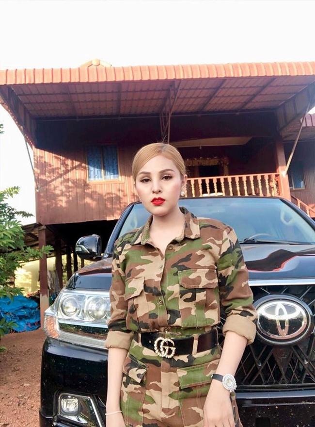 Diễn viên Campuchia đổi đời thành đại gia sau 2 năm bị cấm diễn vì mặc hở-5