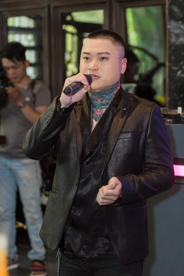 Vũ Duy Khánh: Mỗi khi đi diễn, người ta lại chỉ chỏ và gọi tôi là thằng bị vợ bỏ-1