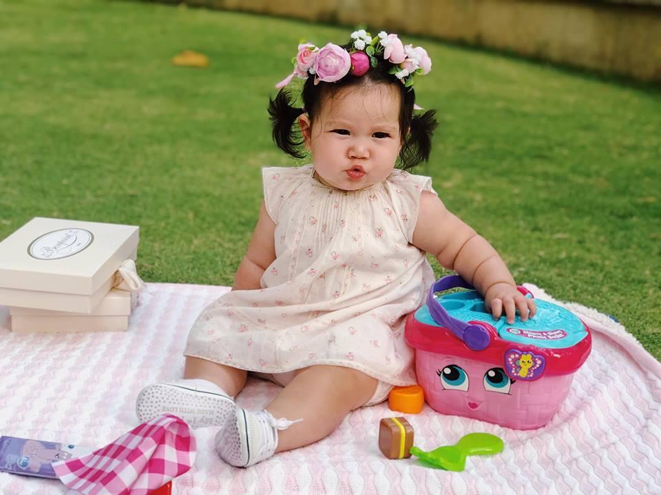 Ái nữ lai nhà siêu mẫu Hà Anh khiến dân mạng thích mê với loạt biểu cảm cưng muốn xỉu-8