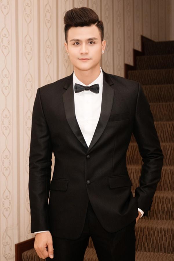 Quá khứ động trời được sao Việt phơi bày trong tự truyện: Người điều phối gái bia ôm, kẻ yêu đồng tính đồng nghiệp-10