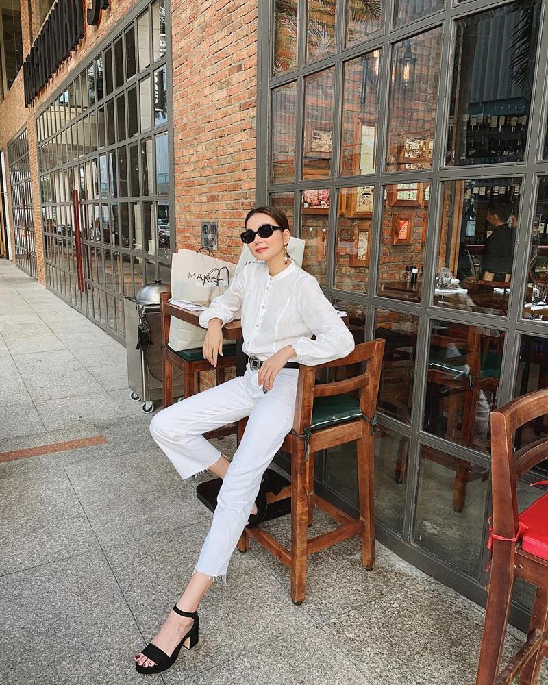 STREET STYLE sao Việt: Học Bích Phương, Thanh Hằng, Minh Triệu... cách mix đồ cùng sơ mi trắng chất phát ngất đón hè-5
