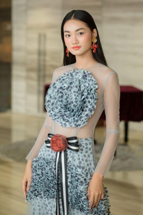 SAO MẶC XẤU: Đông Nhi, My Sói Thu Quỳnh lộ đùi ếch - Trương Hồ Phương Nga tái xuất quê mùa-4