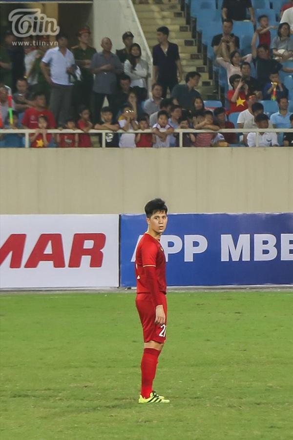 Đình Trọng trở lại với loạt khoảnh khắc đẹp trai và đáng yêu khiến fan nữ lịm tim-1