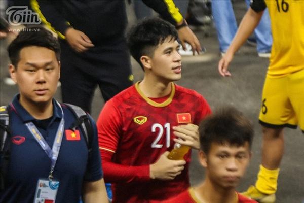 Đình Trọng trở lại với loạt khoảnh khắc đẹp trai và đáng yêu khiến fan nữ lịm tim-4