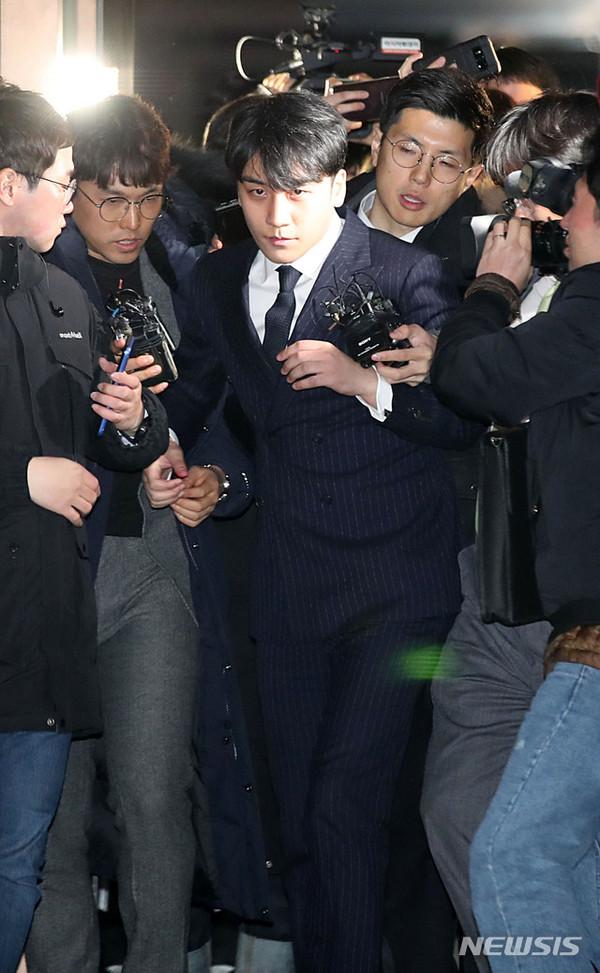 Seungri tiếp tục chối bỏ mối quan hệ bất chính với vị cảnh sát trưởng họ Yoon-2