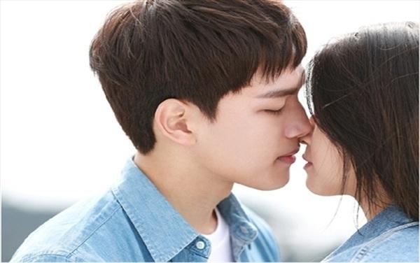 Mới yêu được 5 ngày, chàng trai số nhọ bị đá chỉ vì hôi miệng lại thích hôn-2