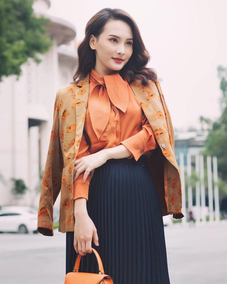 Hoa hậu Phạm Hương khoe khoảnh khắc tắm bồn sexy đến nghẹt thở-3