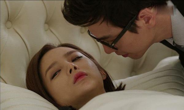 Lộ ký sự đánh ghen ly kỳ hơn phim, anh chàng khiến chị em cười ngất-1