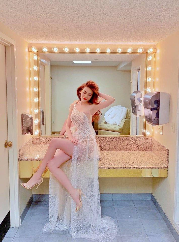 SAO MẶC ĐẸP: Diện đầm xuyên thấu, Hồ Ngọc Hà gây thổn thức - Hương Giang chơi chiêu đánh đâu thắng đấy với cách pose dáng quen thuộc-1