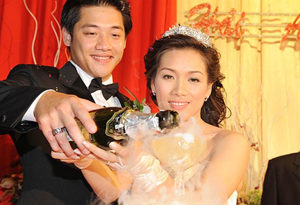 Phản ứng trái ngược của vợ sao Việt khi chồng phải đóng cảnh nóng-2