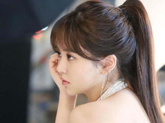 'Em gái mưa' Kim So Hyun khoe nhan sắc quyến rũ, trưởng thành