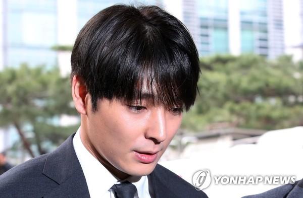 Mặc phủ nhận, Ji Chang Wook bị fan ném đá: Nghiện club, thân với Lee Jong Hyun và Choi Jong Hoon-6