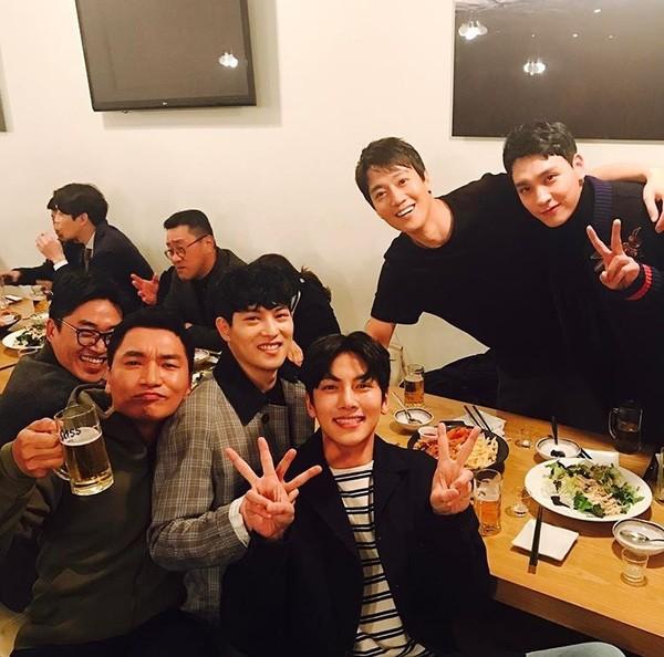 Mặc phủ nhận, Ji Chang Wook bị fan ném đá: Nghiện club, thân với Lee Jong Hyun và Choi Jong Hoon-8