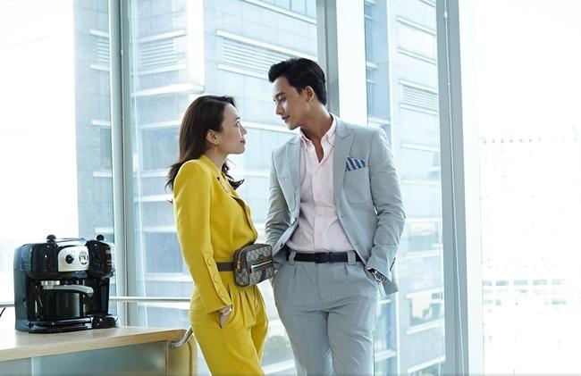 Mỹ Tâm cười tít mắt khi thấy nhạc sĩ Vũ Thành An đi xem Chị Trợ Lý Của Anh-1