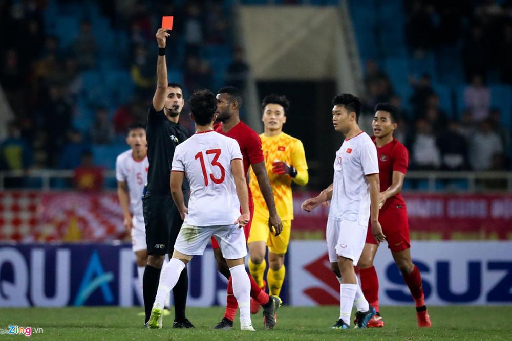 Sao trẻ U23 Việt Nam khiêu khích tiền đạo dính thẻ đỏ của Indonesia?-2