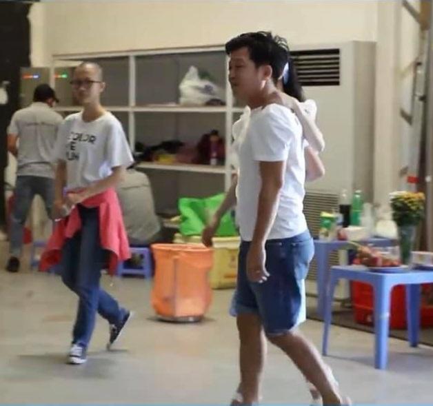 Lộ ảnh Nhã Phương - Trường Giang quấn quýt như đôi sam phía sau hậu trường-4