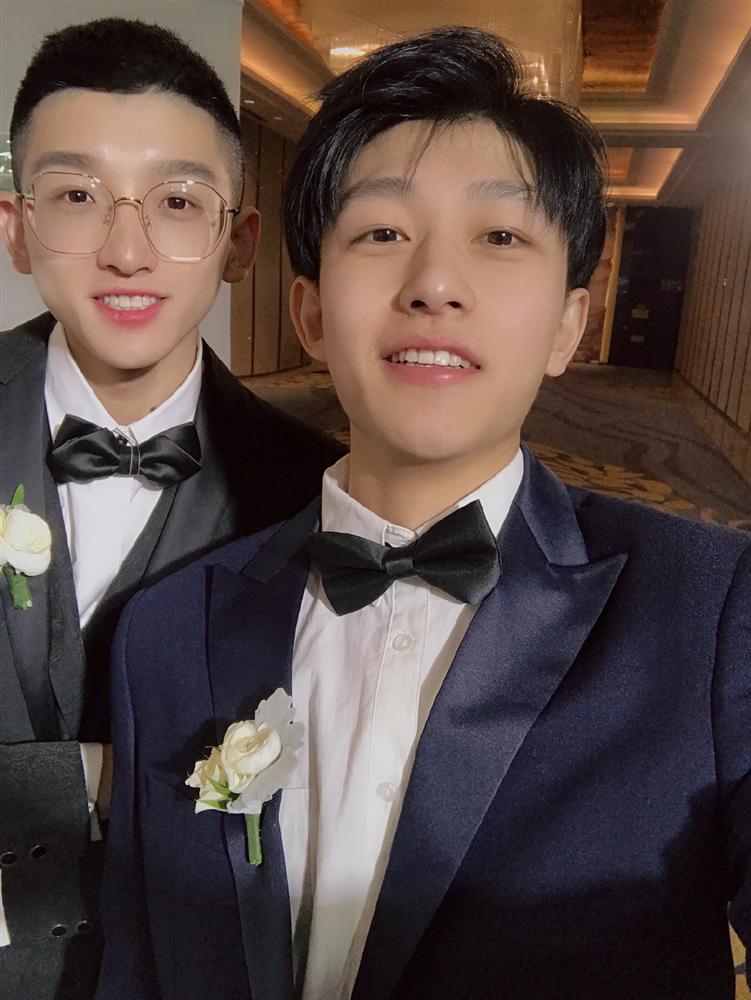 Đám cưới hotboy đình đám: Ngoại hình chú rể đã cực phẩm rồi nhìn dàn phù rể còn choáng váng hơn-3