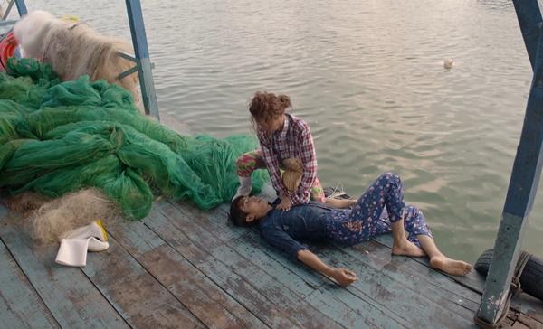 Lan Ngọc dùng vợt cá cứu Bình An suýt chết đuối trong tập 35 Mối Tình Đầu Của Tôi-5