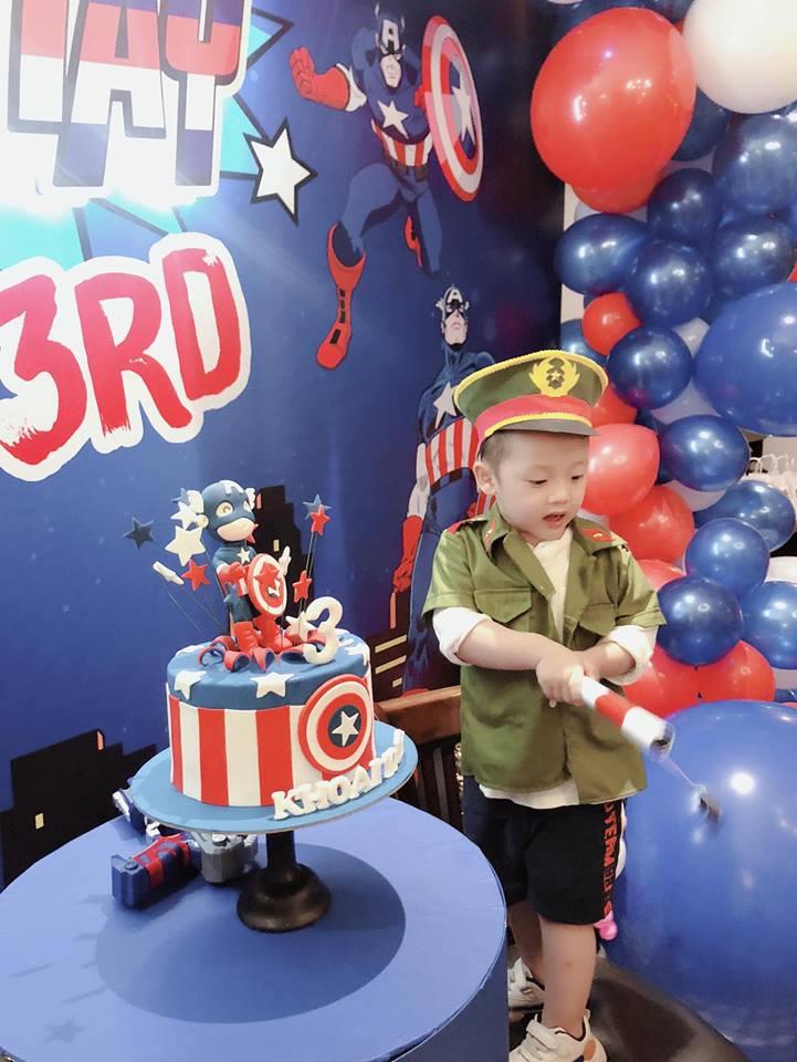 Đẳng cấp một mình nuôi con như Ly Kute: Du lịch sang chảnh, xế hộp tiền tỷ, sinh nhật quý tử mỗi năm phải một phong cách-2